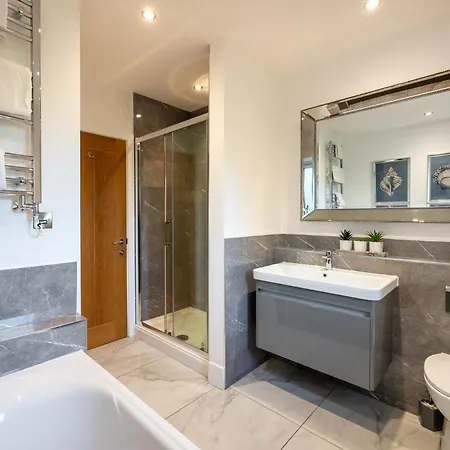 Holiday home 4 Bed In 83250