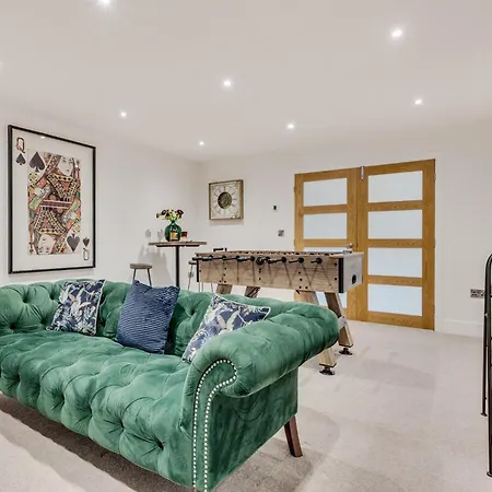 度假居 4 Bed In 83250